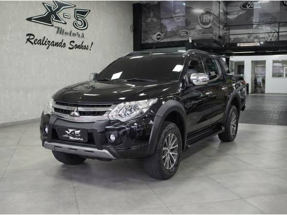 MITSUBISHI L200 TRITON 2.4 16V TURBO DIESEL OUTDOOR HPE-S CD 4X4 AUTOMÁTICO MITSUBISHI L200 TRITON 2.4 16V TURBO DIESEL OUTDOOR HPE-S CD 4X4 AUTOMÁTICO